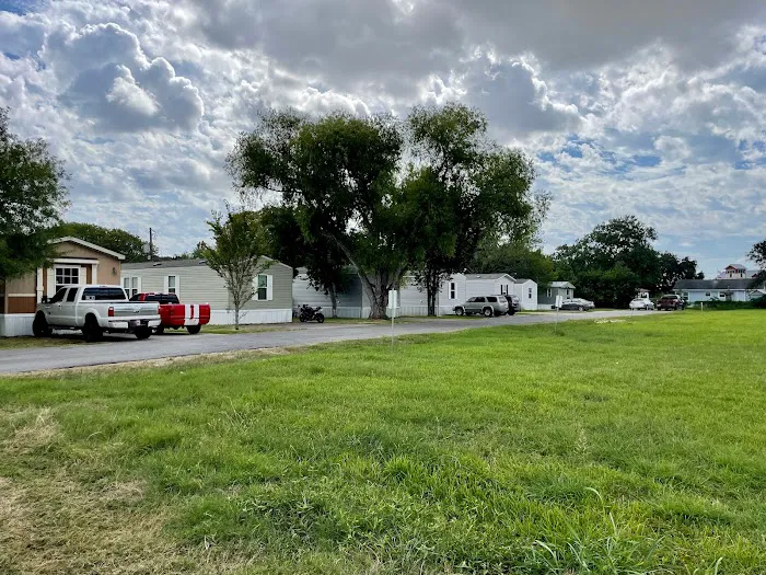 Clute Mobile Home & RV Park 13
