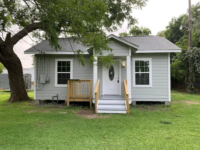 Clute Mobile Home & RV Park 14