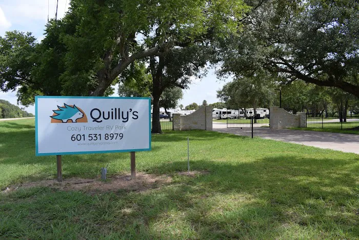 Quilly's Cozy Traveler RV Park 7