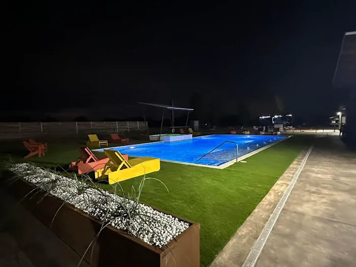 The Old El Camino Motocourt and RV Resort 4