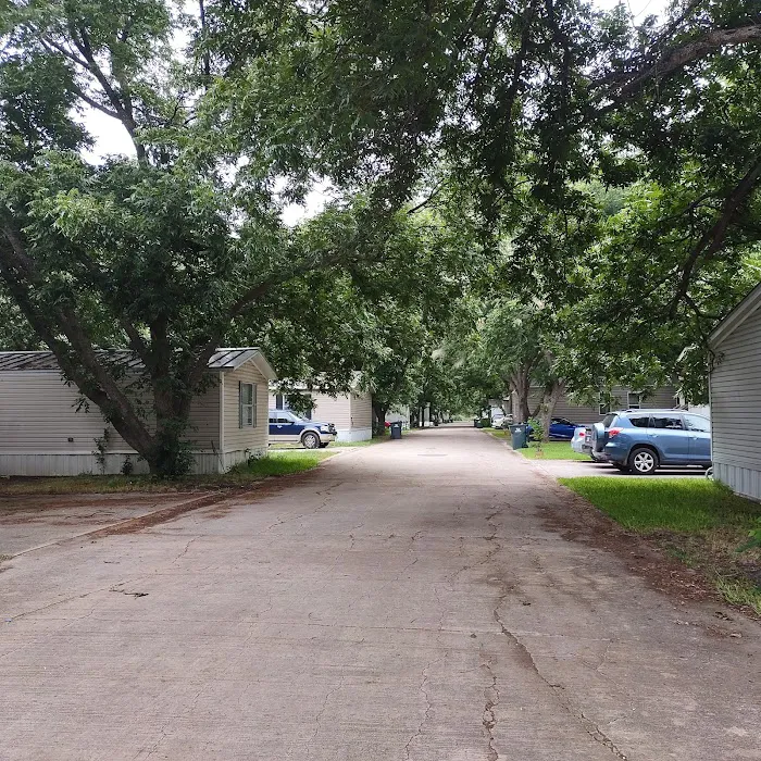 Pecan Plantation Mobile Home 10