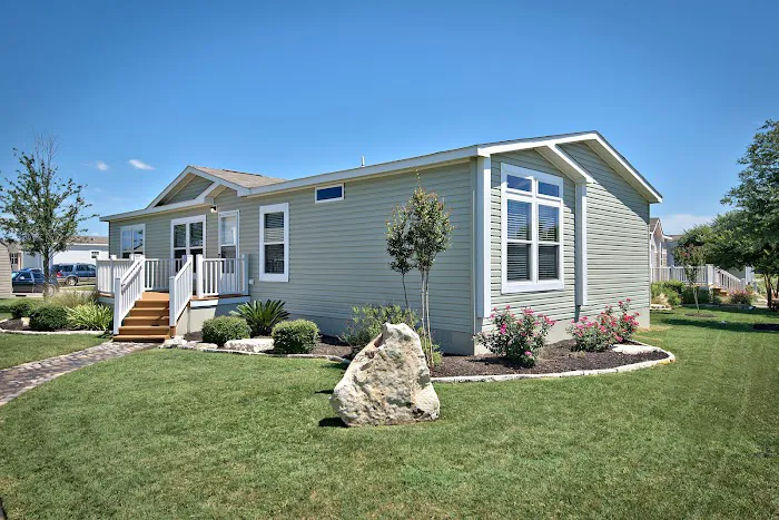 Lakeside Crossing - Manufactured Home Community 5