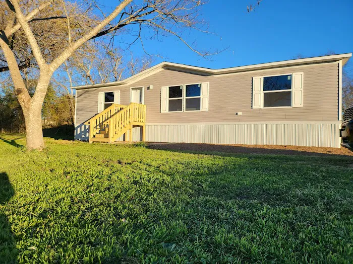 Coyote Bend Mobile Home & RV Prk 1