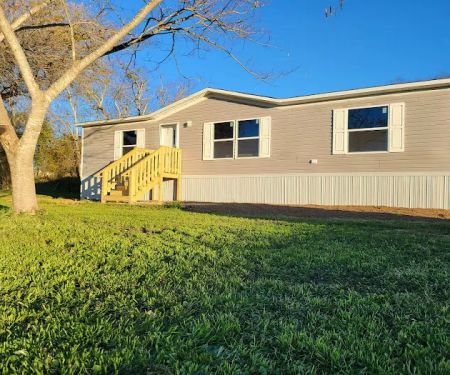 Coyote Bend Mobile Home & RV Prk