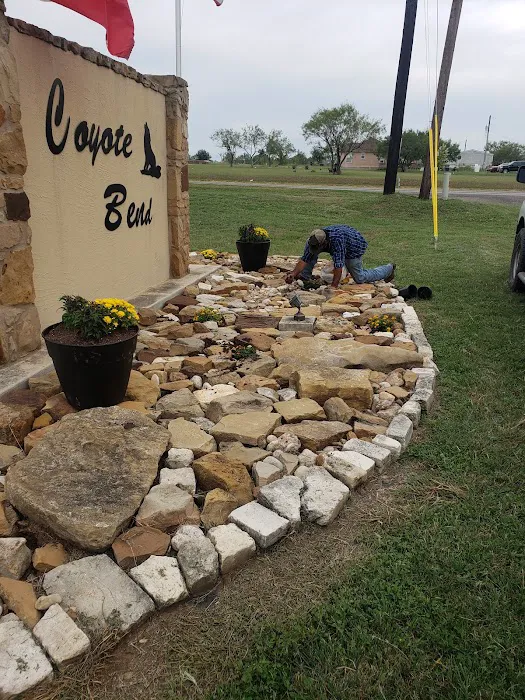 Coyote Bend Mobile Home & RV Prk 4