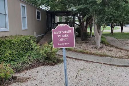 River Shade RV Park