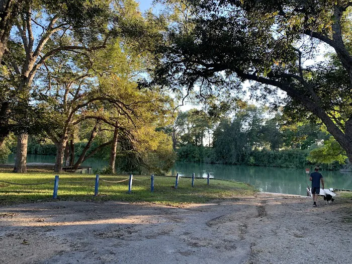 River Shade RV Park 3