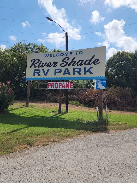 River Shade RV Park 5