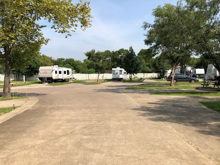 Highland Bayou RV Park 7