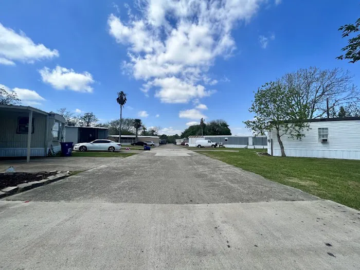 Sunset Harbor RV & Mobile Home Park 4