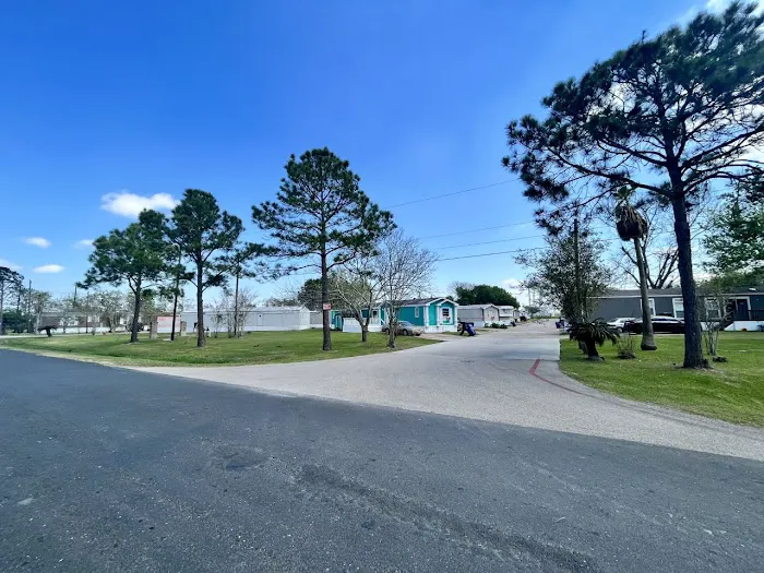 Sunset Harbor RV & Mobile Home Park 9