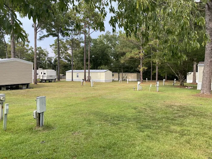 Alexis Place Mobile Home Park 3