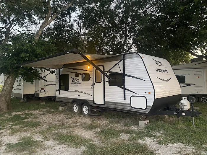Pecan Grove RV Resorts 4