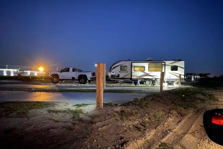 Hilltop Acres RV Park - Victoria, TX