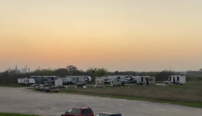 Hilltop Acres RV Park - Victoria, TX 5