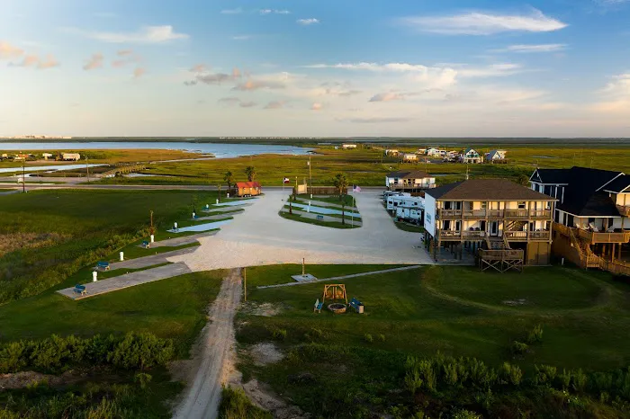 The Breeze Beachfront Resort 5