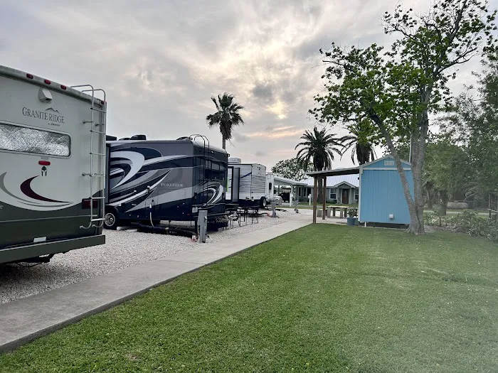 Pelican's Post RV Park 6