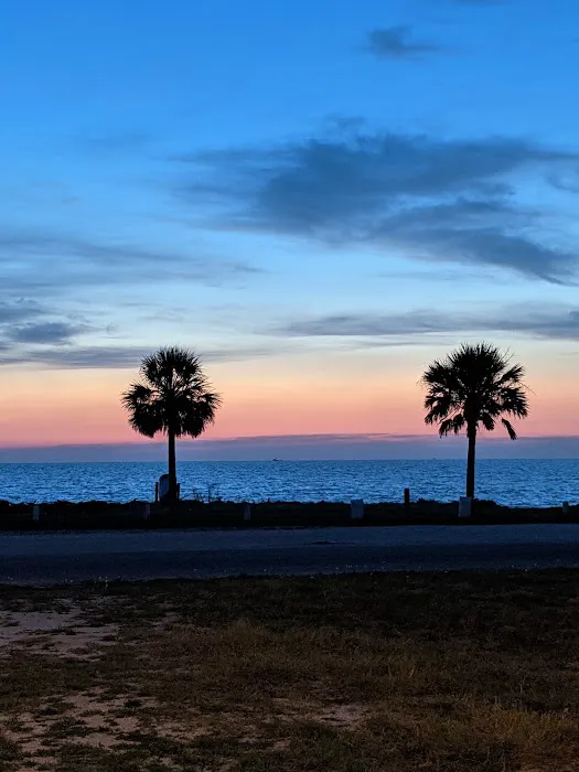 Beside The Bay RV Park 3