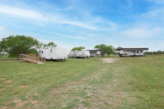 Heritage Park Apartments and RV Spaces. 2
