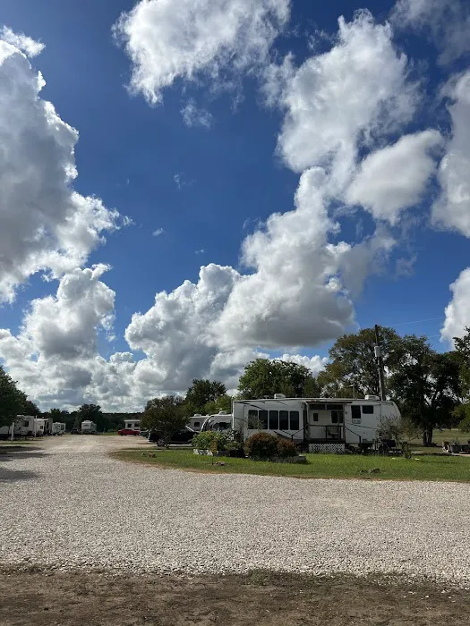 Patriot RV Park - Seguin 9
