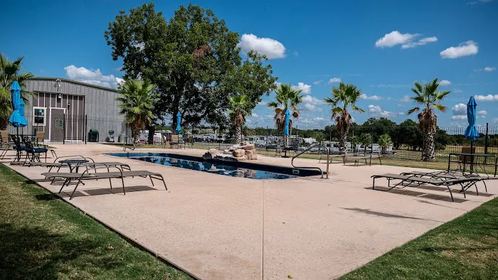 Rivercity RV Park 10
