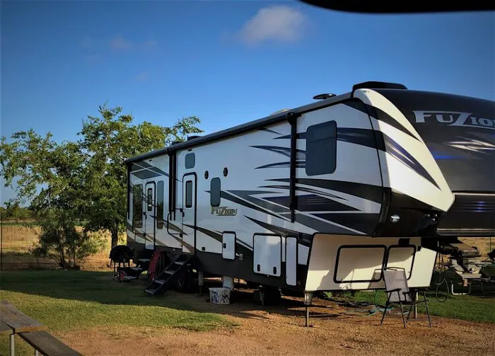 Two Rooster Ranch RV Park 1