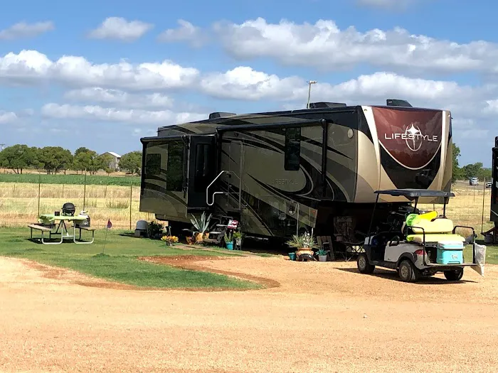 Two Rooster Ranch RV Park 9