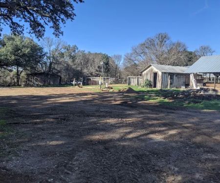 6 Oaks Tiny Home (and RV Park)
