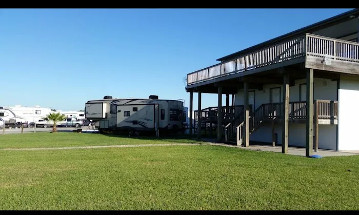 Louis' RV Park & Cabins 2