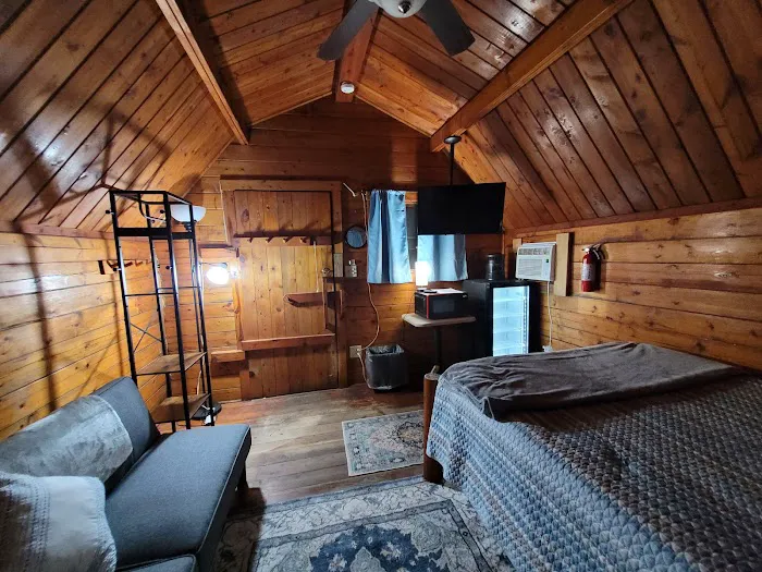 Cozy Rosy RV Resort & Glampground 2
