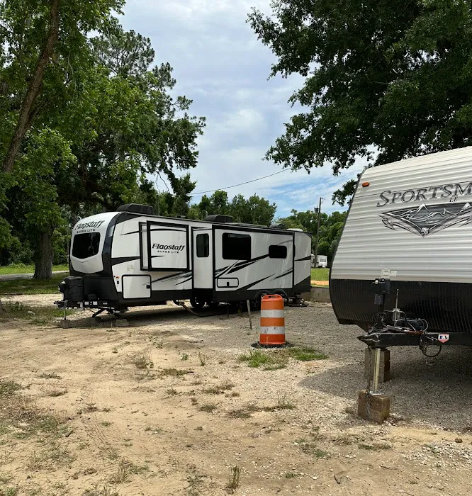 Plantation RV Trailer Park 3