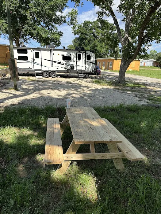 Plantation RV Trailer Park 1