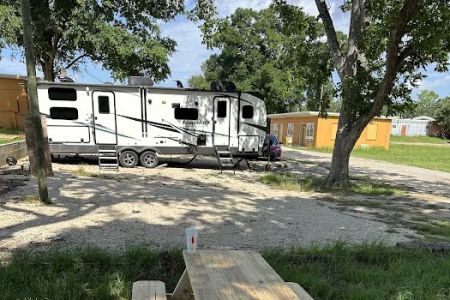 Plantation RV Trailer Park