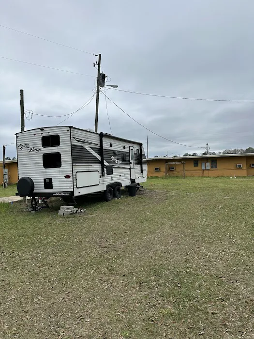 Plantation RV Trailer Park 8
