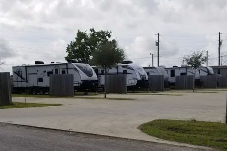 Country Club Rv Park