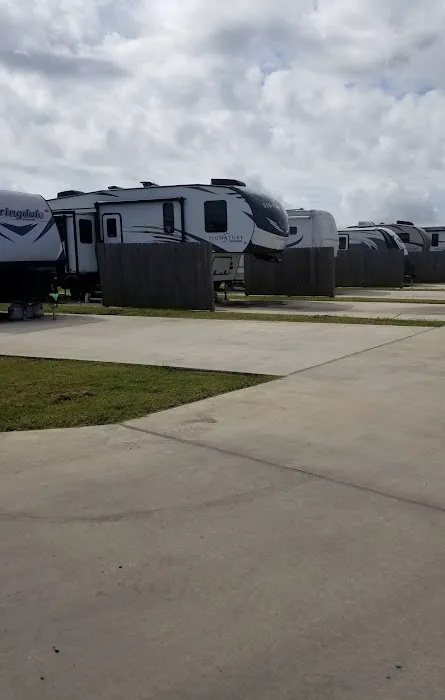 Country Club Rv Park 4