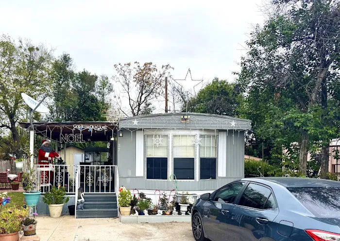 Wayside Mobile Home Park in New Braunfels 7