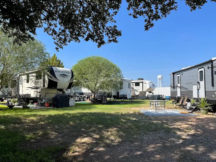 Windmills Lakebum RV Park 1