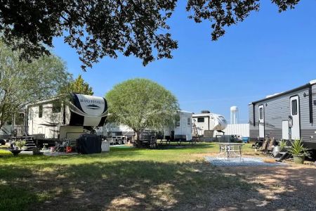 Windmills Lakebum RV Park