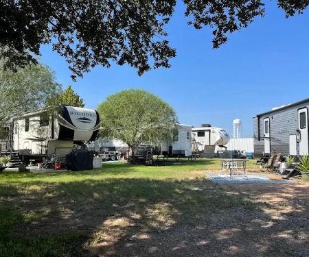 Windmills Lakebum RV Park
