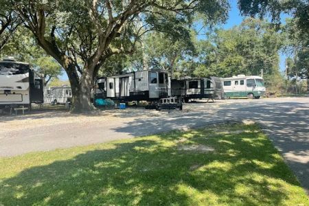 Mobile Oaks RV Resort