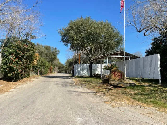 Lake Calaveras Mobile Home Park / RV Community 3
