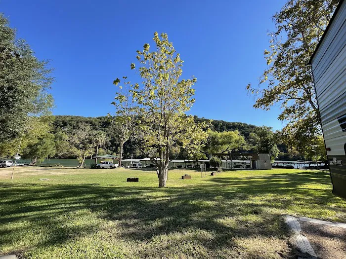 Riverbend RV Park / Lake Austin 8
