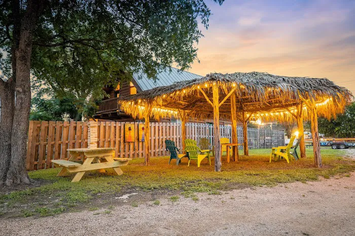 Corner Star Cabin (& RV Park) 1