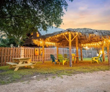 Corner Star Cabin (& RV Park)