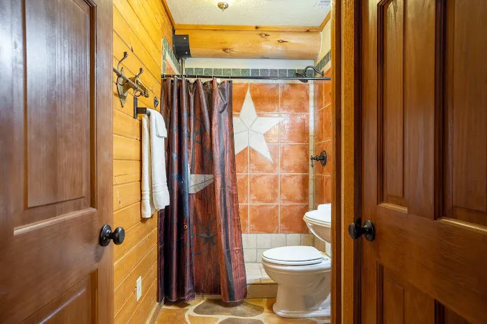 Corner Star Cabin (& RV Park) 2