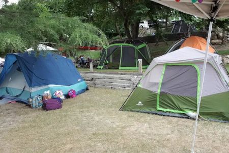Roy's Rentals & Campground