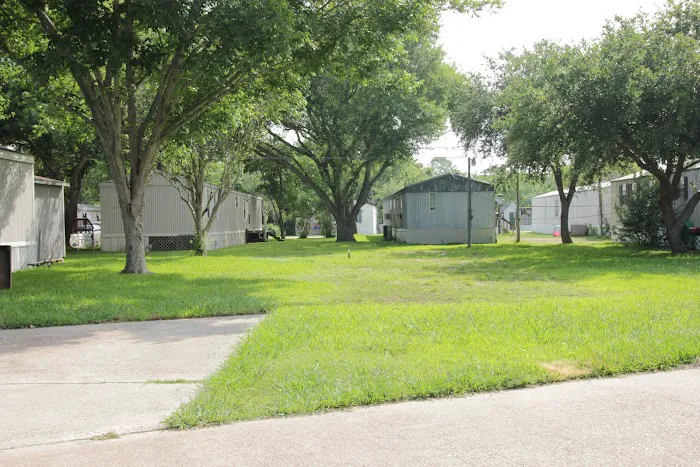 Lighthouse Mobile Home Park 10