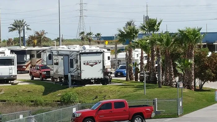 Tiki Tom's RV Park 4