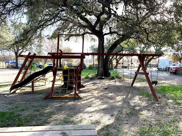 Shady Oaks RV Park 4